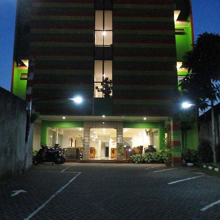 Hotel Caravan Tanah Abang Jakarta Luaran gambar