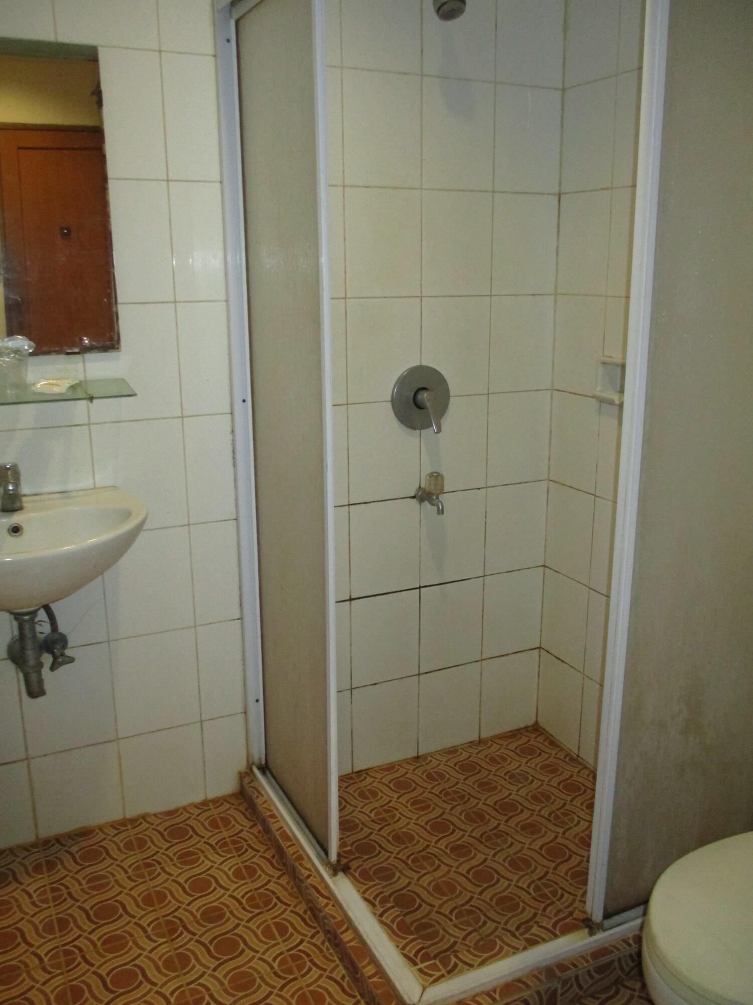 Hotel Caravan Tanah Abang Jakarta Luaran gambar