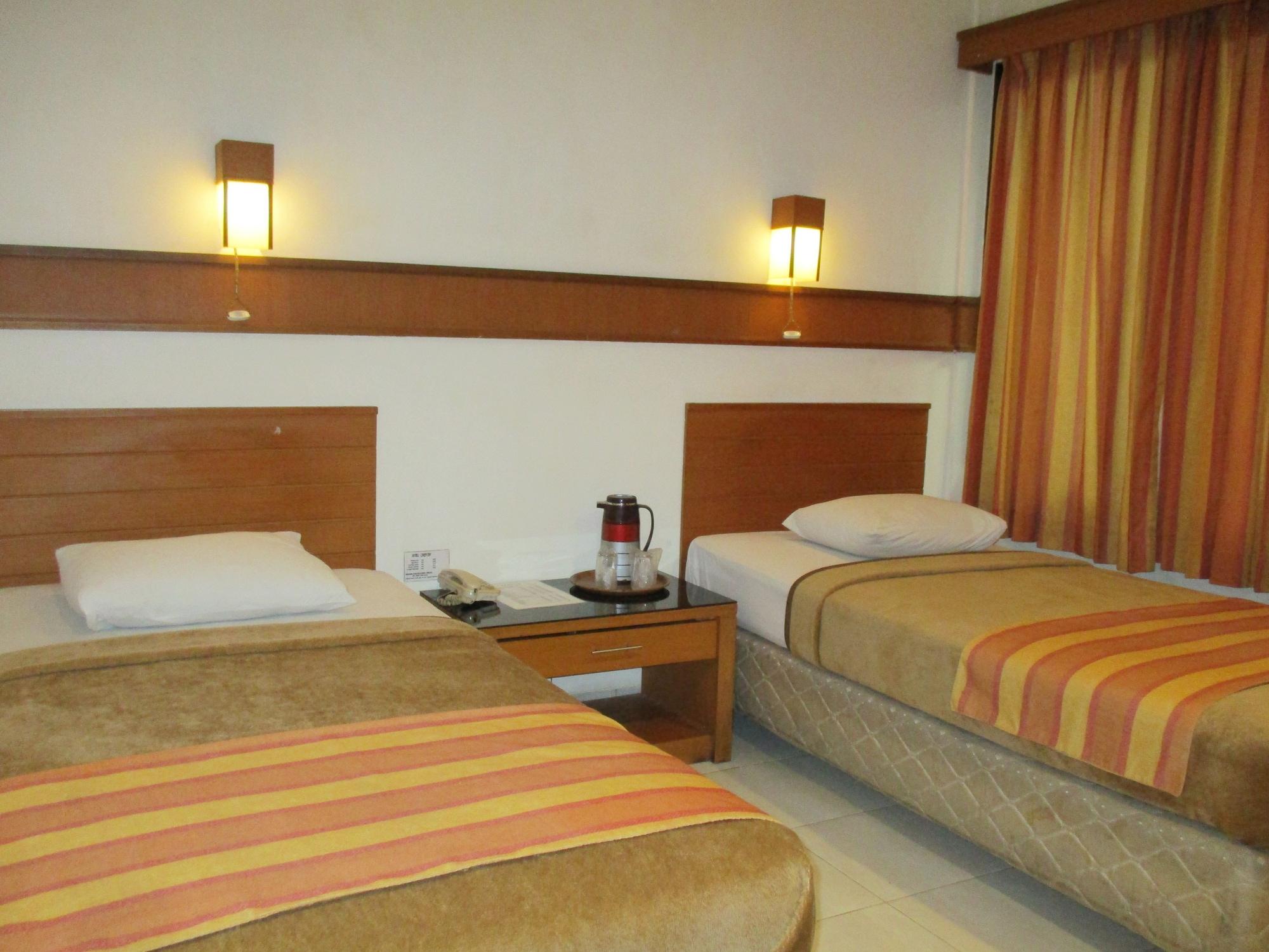 Hotel Caravan Tanah Abang Jakarta Luaran gambar