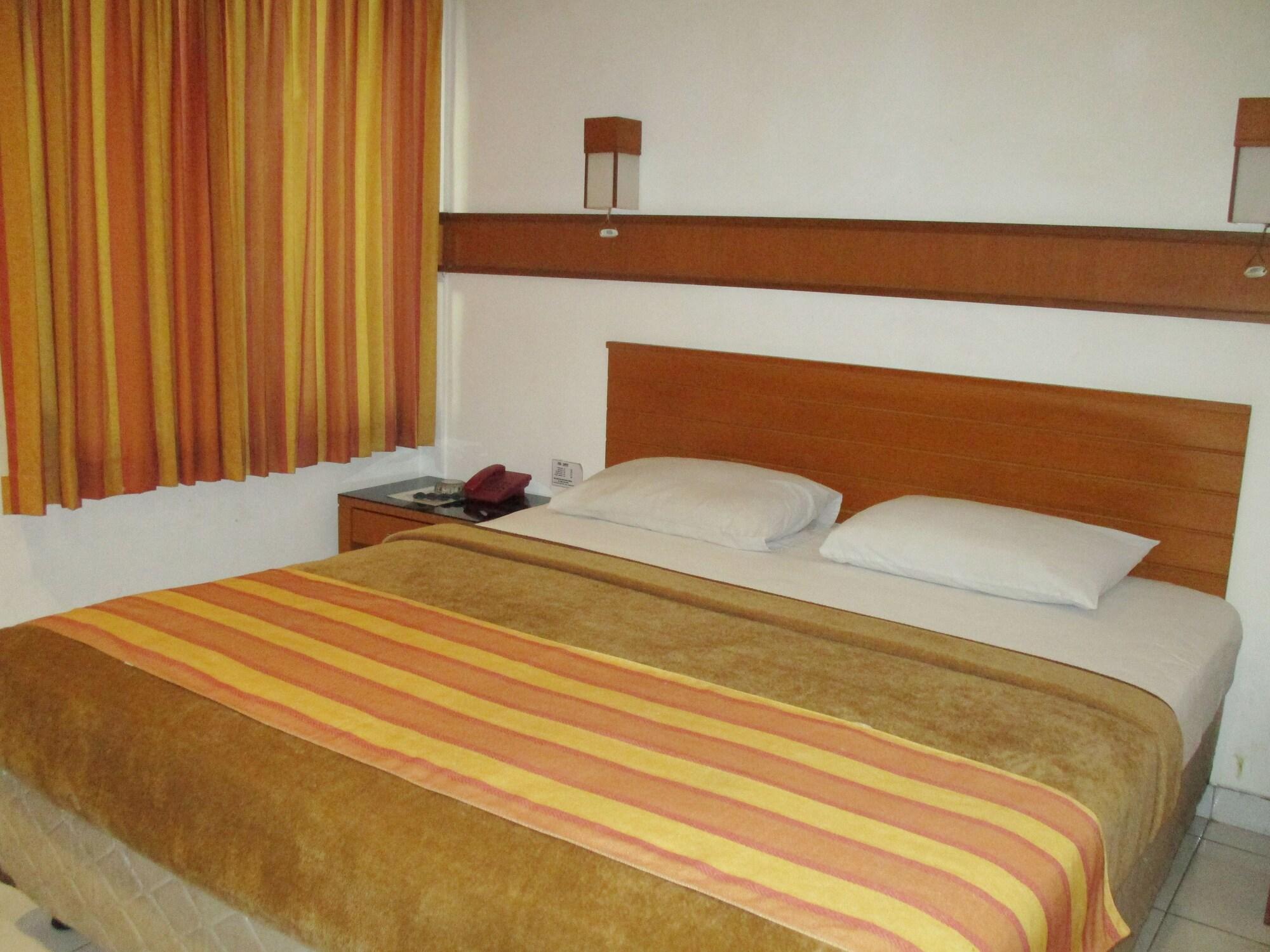 Hotel Caravan Tanah Abang Jakarta Luaran gambar