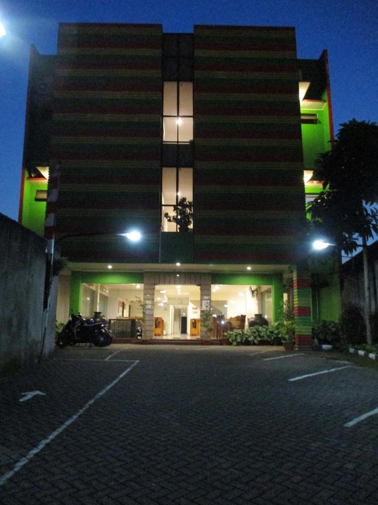 Hotel Caravan Tanah Abang Jakarta Luaran gambar