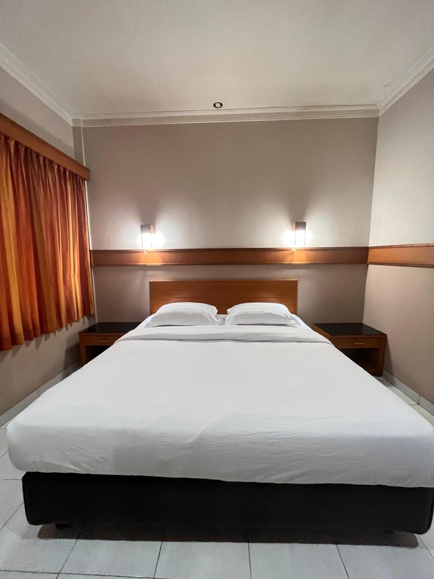Hotel Caravan Tanah Abang Jakarta Luaran gambar
