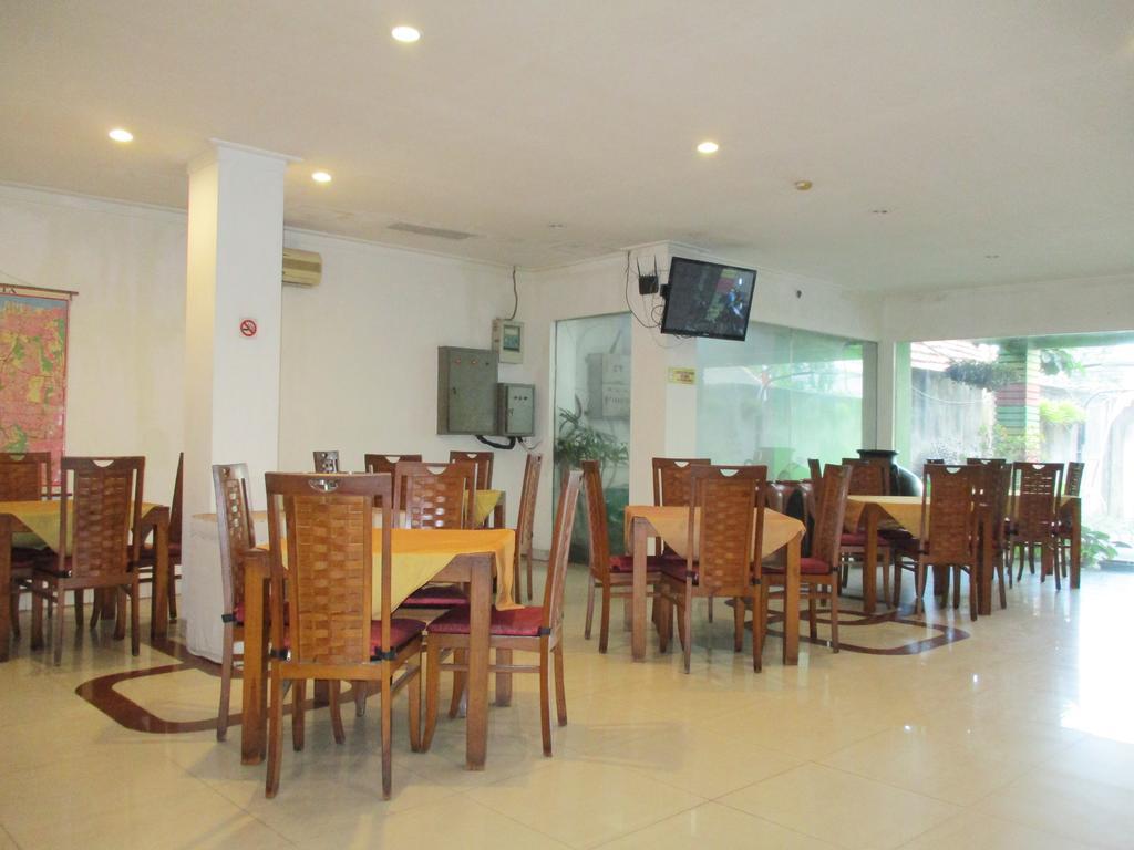 Hotel Caravan Tanah Abang Jakarta Luaran gambar