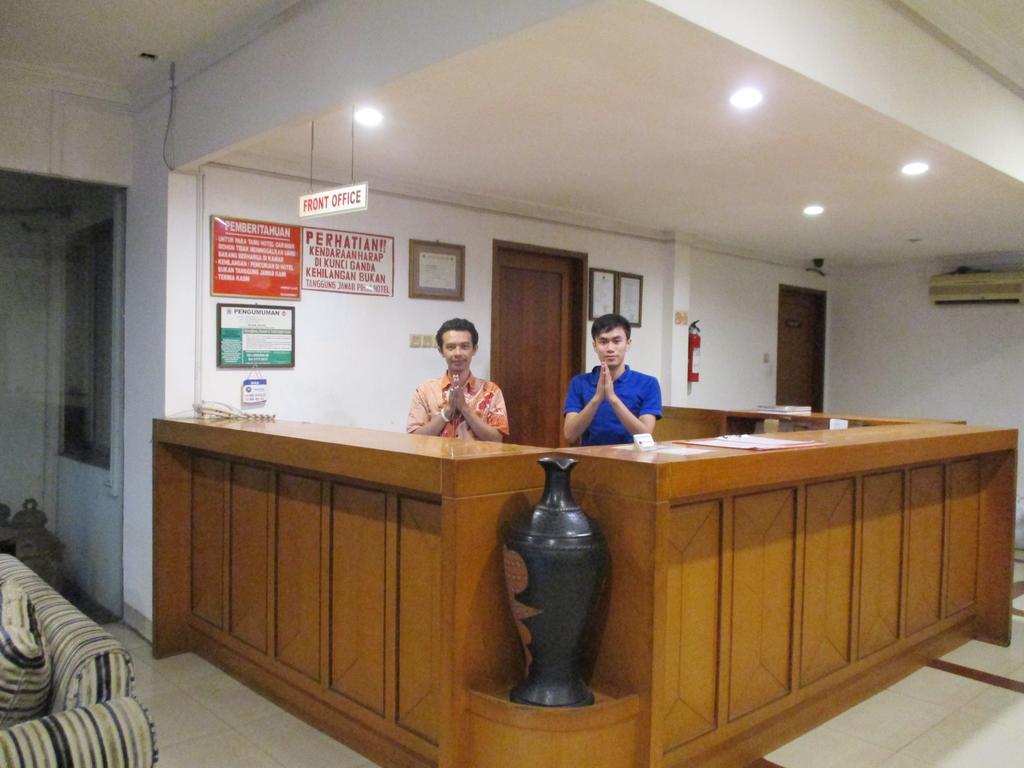 Hotel Caravan Tanah Abang Jakarta Luaran gambar