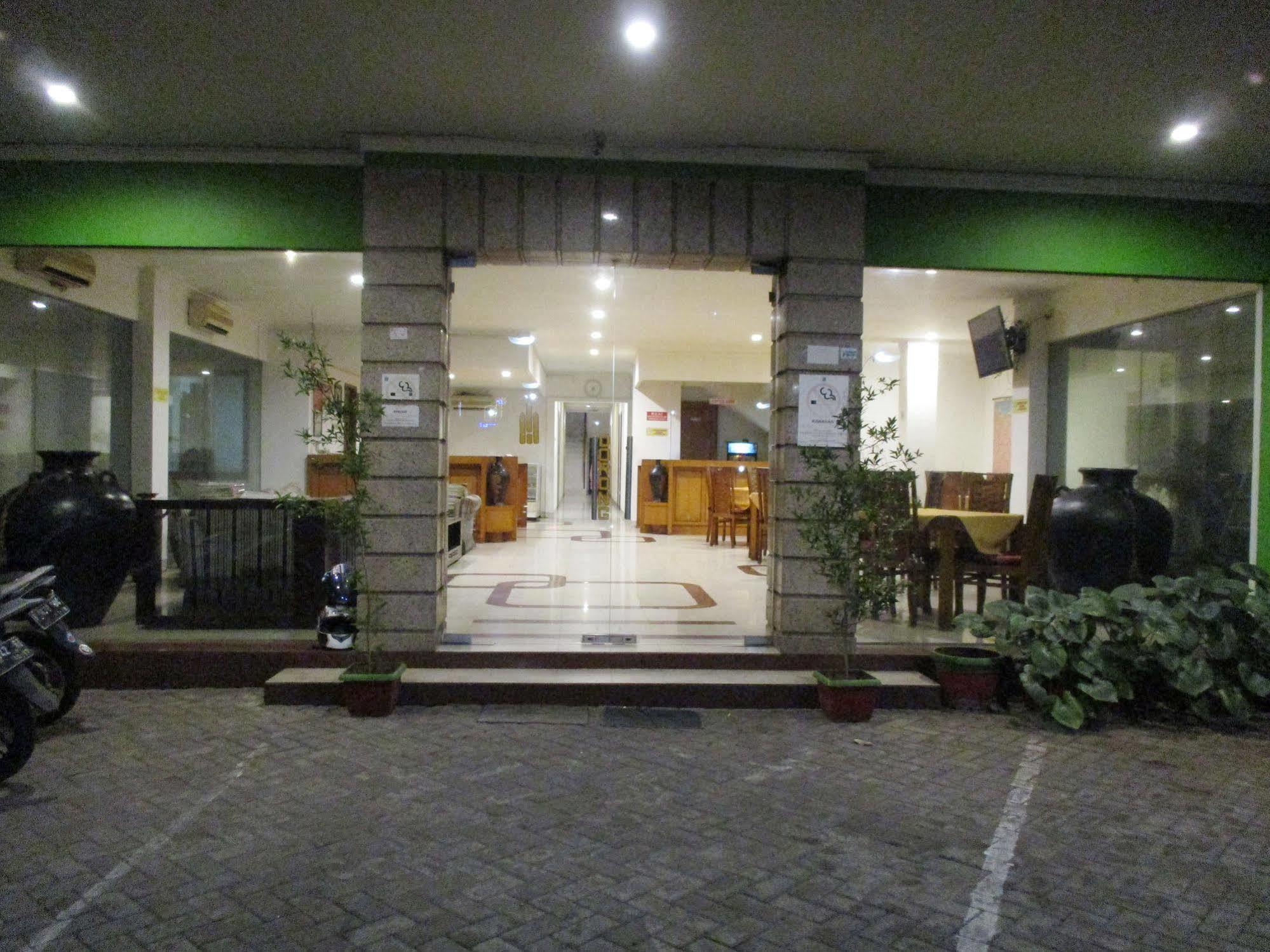 Hotel Caravan Tanah Abang Jakarta Luaran gambar