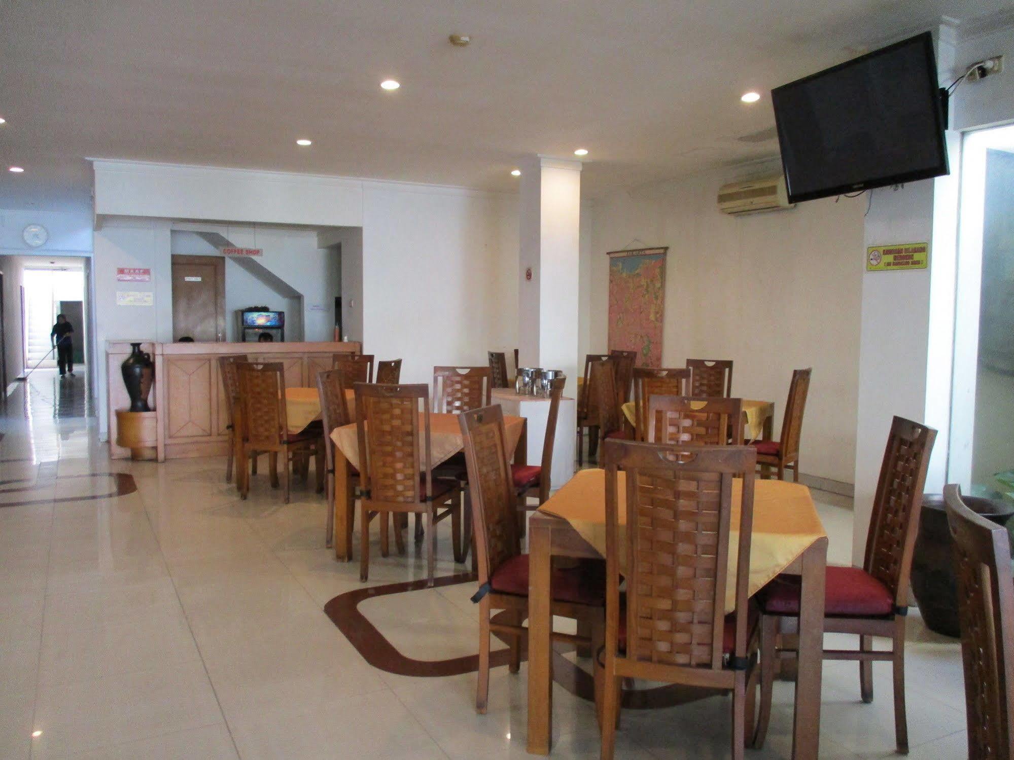 Hotel Caravan Tanah Abang Jakarta Luaran gambar